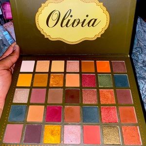 Olivia Olive Palette